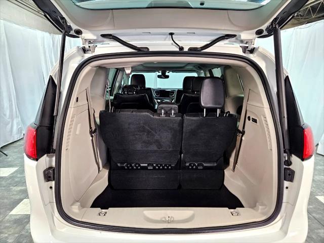 used 2018 Chrysler Pacifica car, priced at $14,895