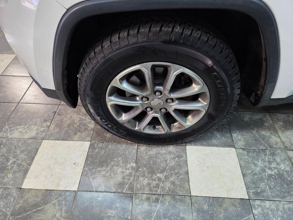 used 2015 Jeep Grand Cherokee car, priced at $8,995