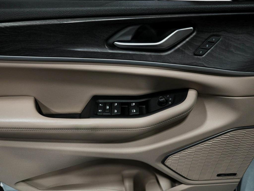 used 2023 Jeep Grand Cherokee L car, priced at $24,990