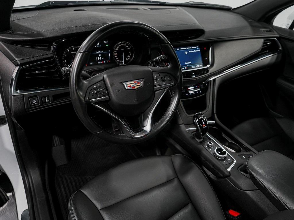 used 2023 Cadillac XT6 car, priced at $30,990
