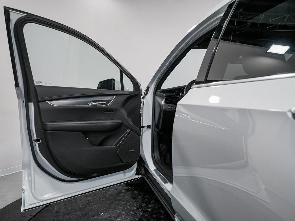 used 2023 Cadillac XT6 car, priced at $30,990