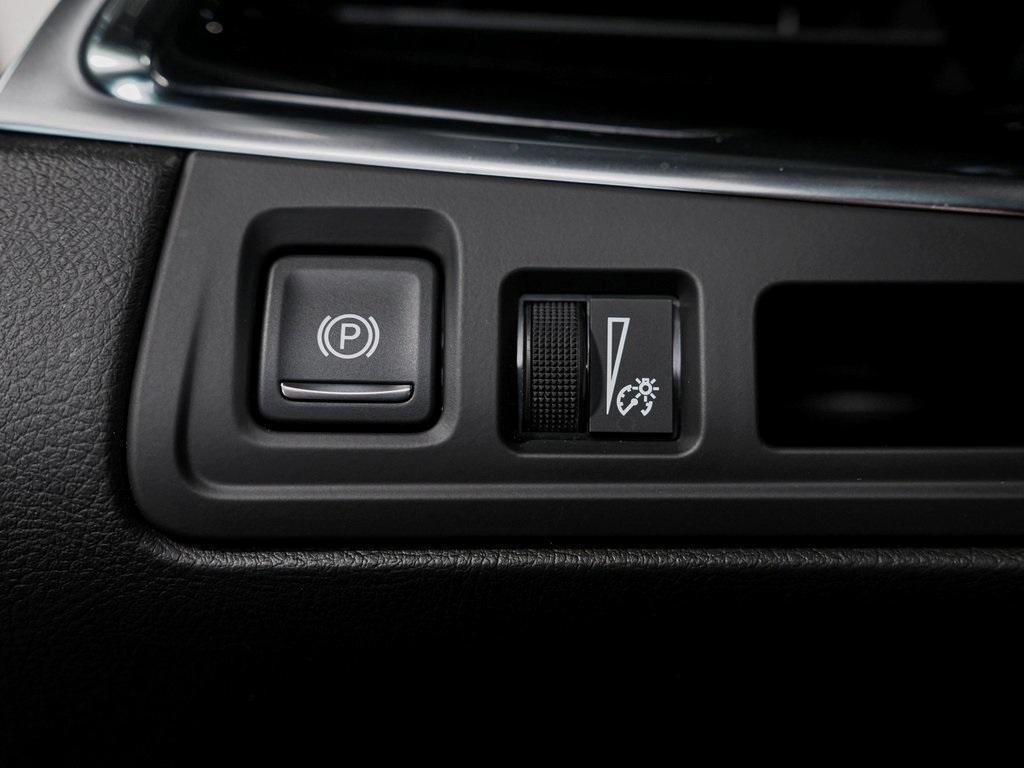 used 2023 Cadillac XT6 car, priced at $30,990