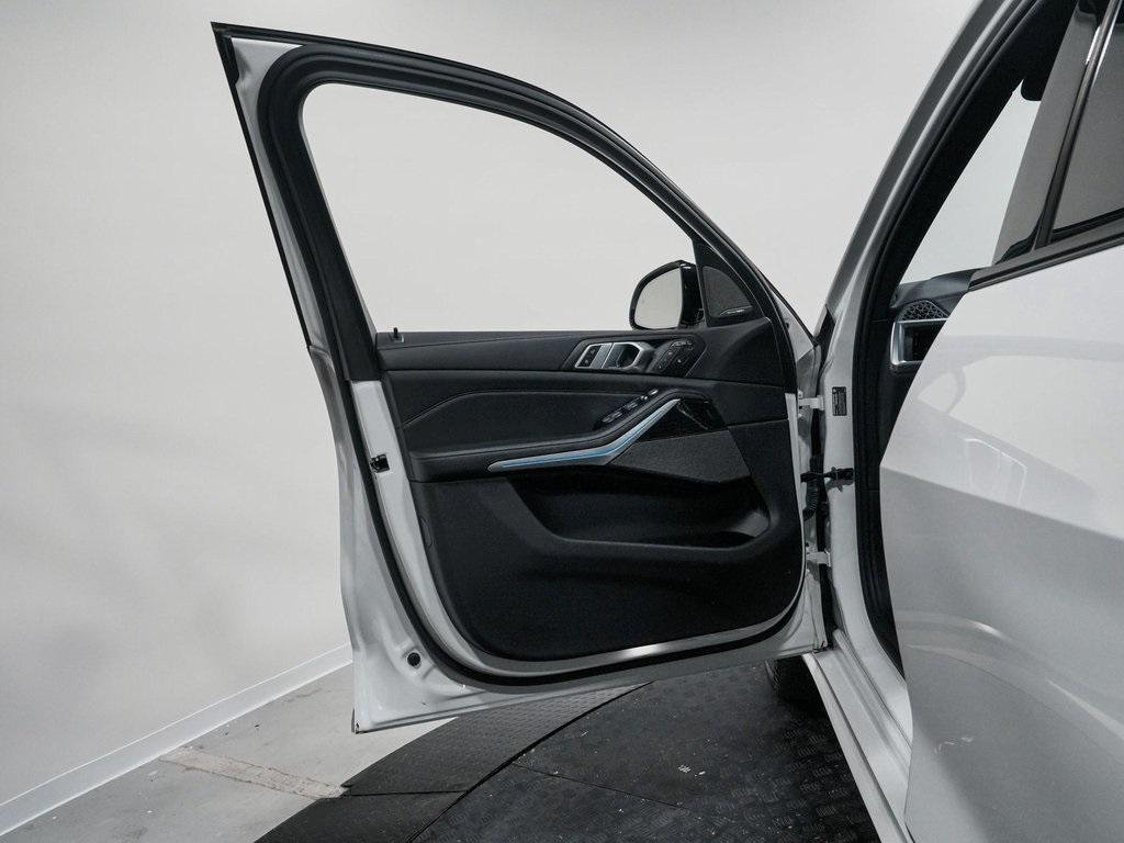 used 2024 BMW X7 car, priced at $57,450