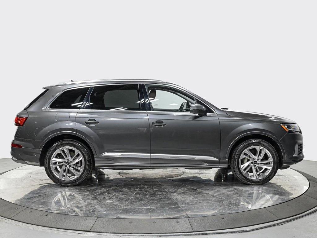used 2023 Audi Q7 car, priced at $31,450