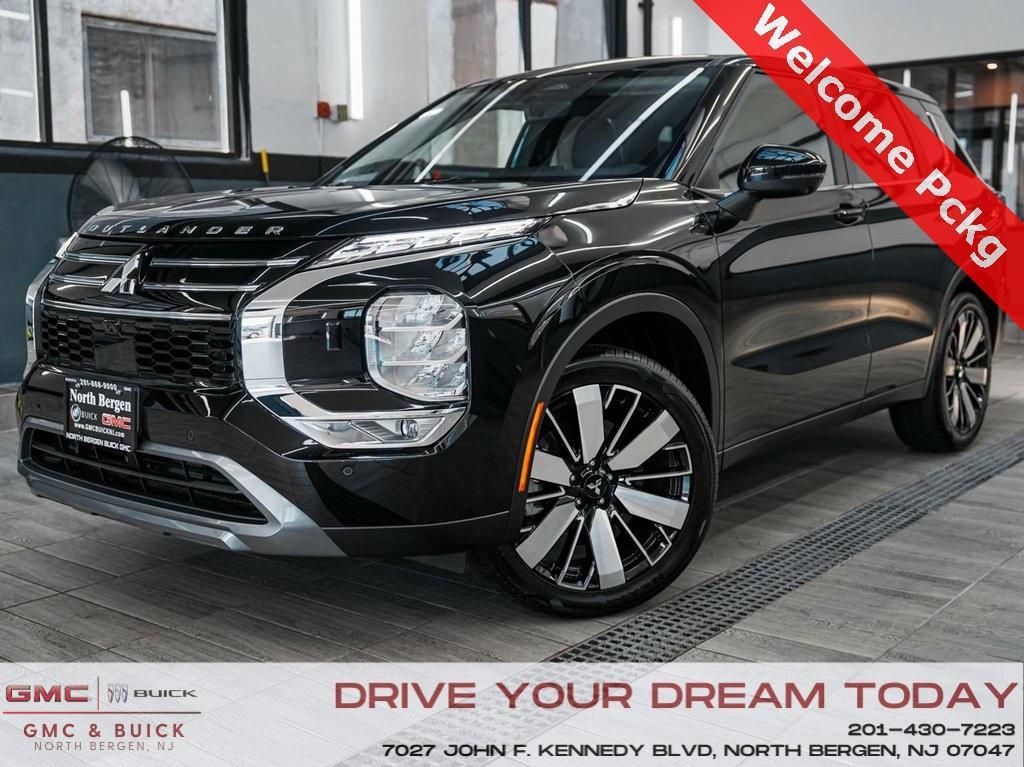 used 2025 Mitsubishi Outlander car, priced at $29,740