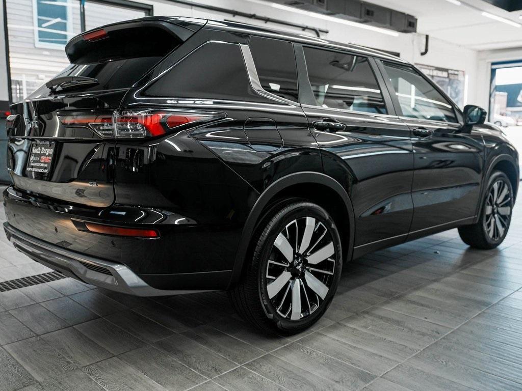 used 2025 Mitsubishi Outlander car, priced at $29,740