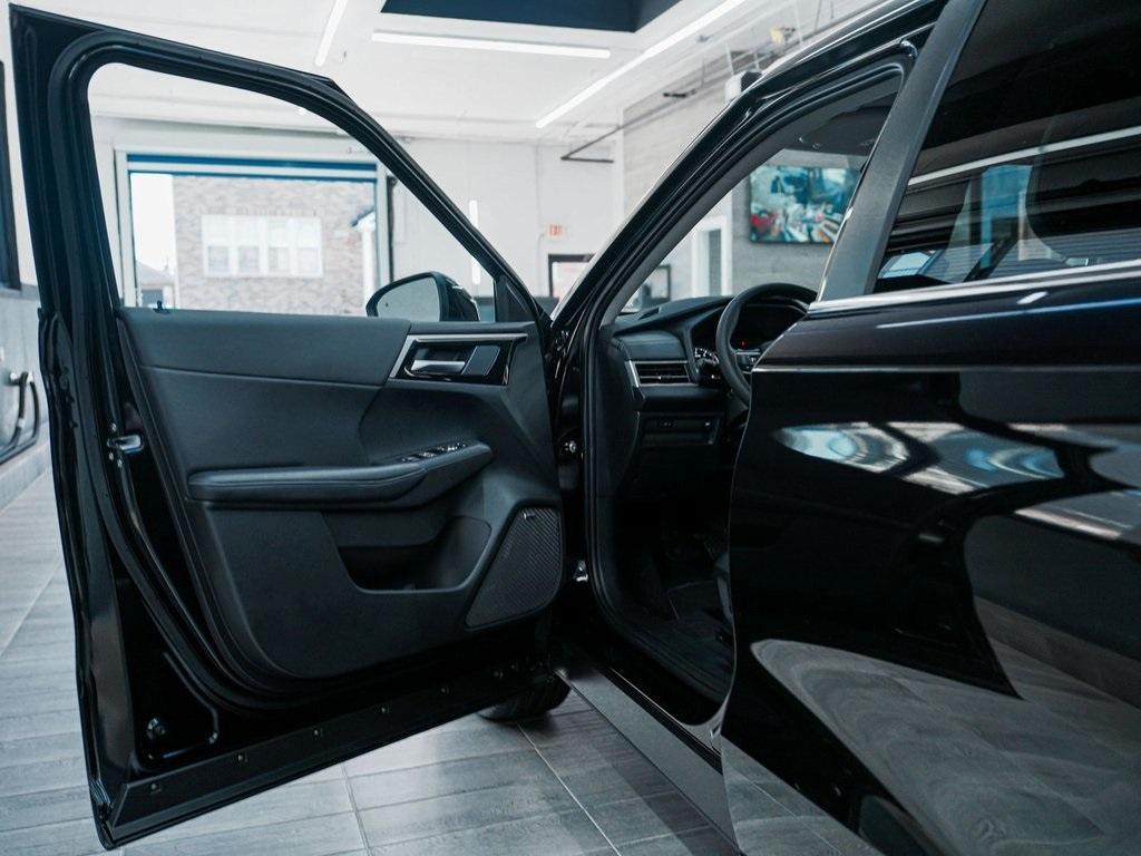 used 2025 Mitsubishi Outlander car, priced at $29,740