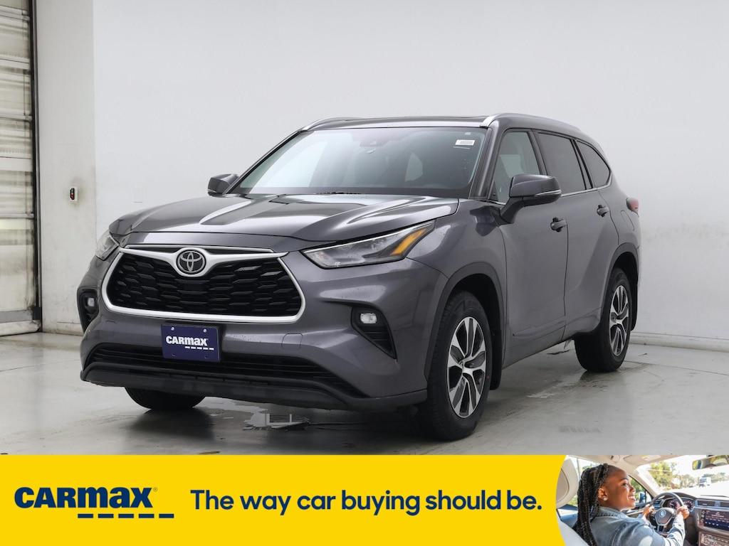 used 2021 Toyota Highlander car, priced at $29,998