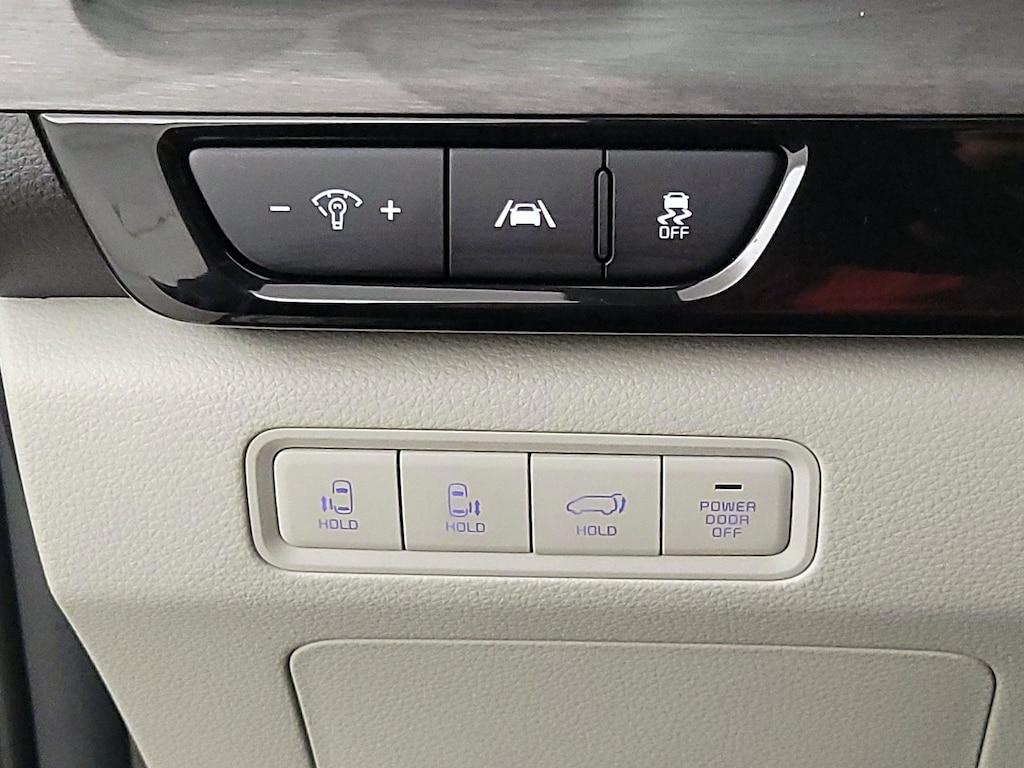 used 2024 Kia Carnival car, priced at $41,998
