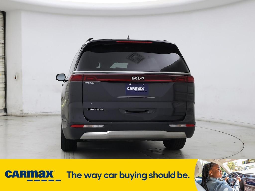 used 2024 Kia Carnival car, priced at $41,998