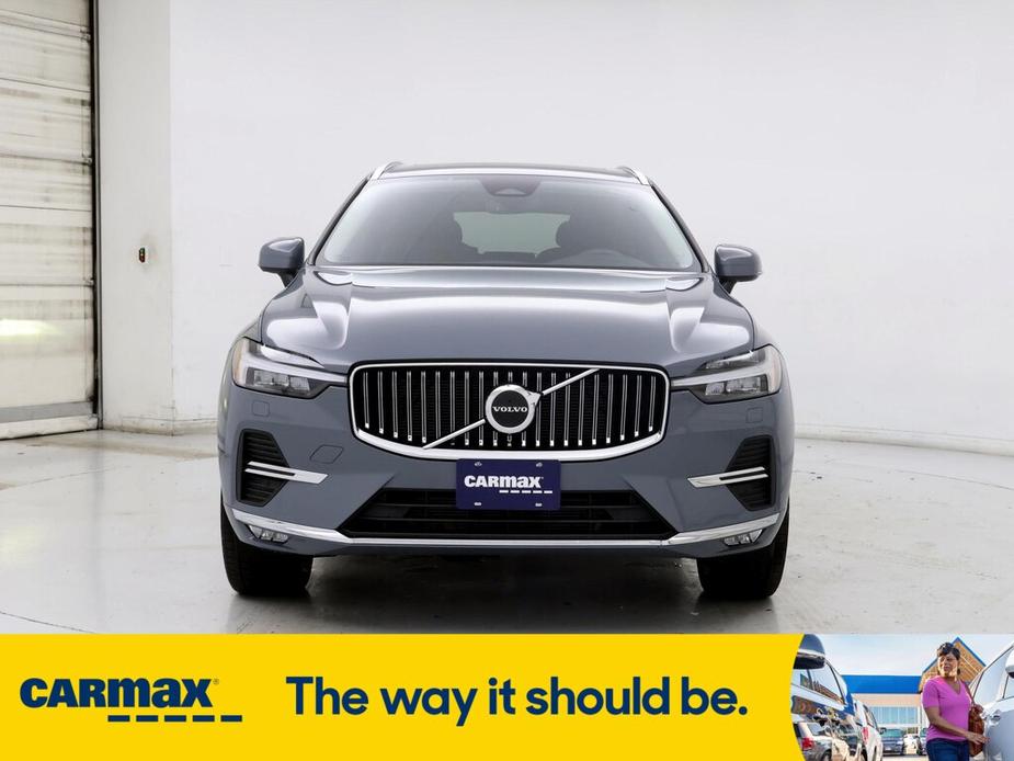 used 2022 Volvo XC60 car, priced at $38,998