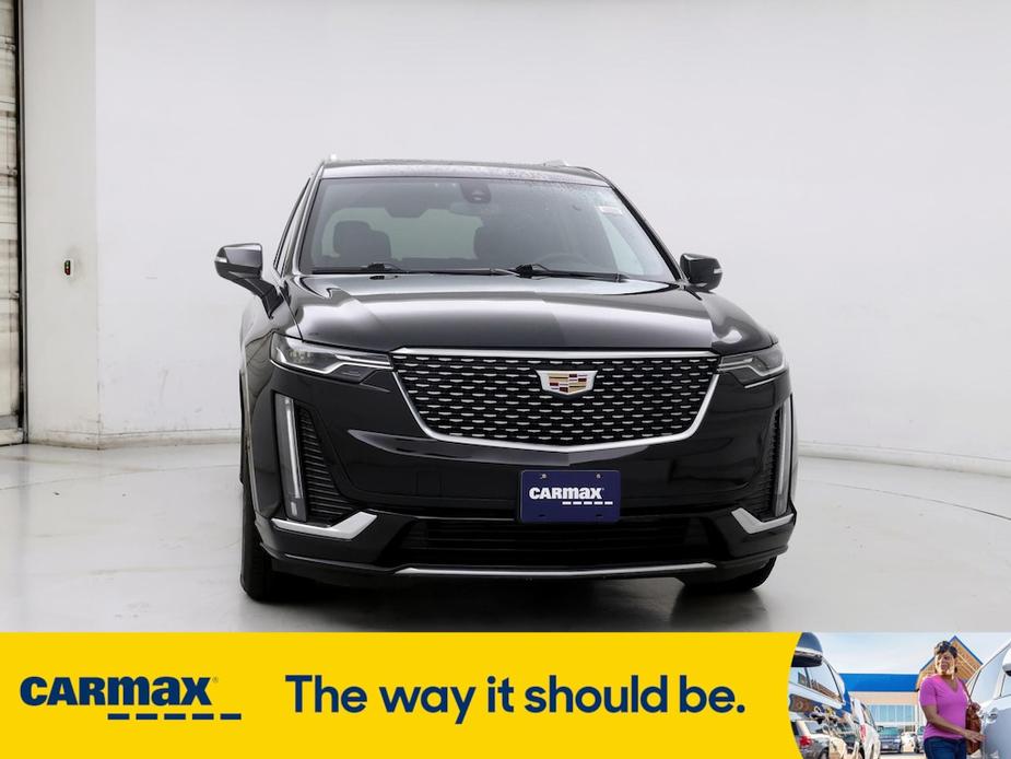 used 2022 Cadillac XT6 car, priced at $33,998