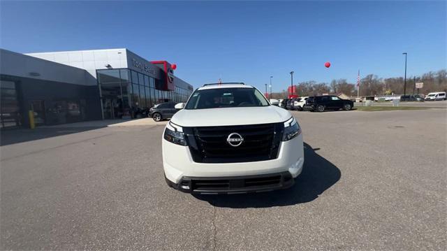 new 2024 Nissan Pathfinder car, priced at $47,120