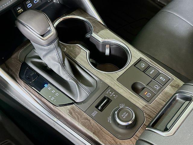 used 2024 Toyota Highlander car, priced at $55,649
