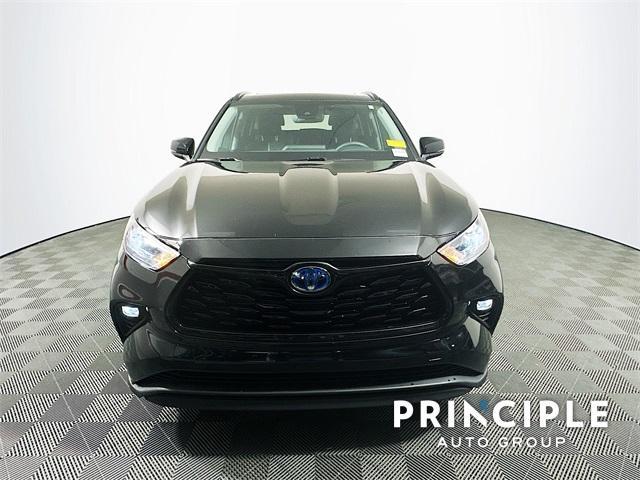 used 2024 Toyota Highlander Hybrid car, priced at $46,701