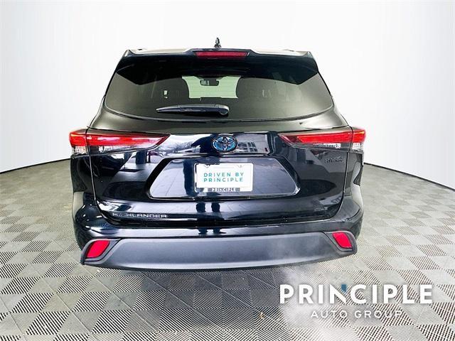 used 2024 Toyota Highlander Hybrid car, priced at $46,701