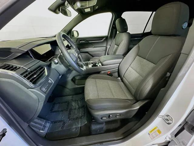 used 2025 GMC Acadia car, priced at $35,318