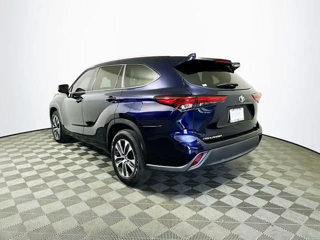 used 2023 Toyota Highlander car, priced at $38,991