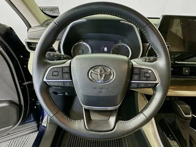 used 2023 Toyota Highlander car, priced at $38,991