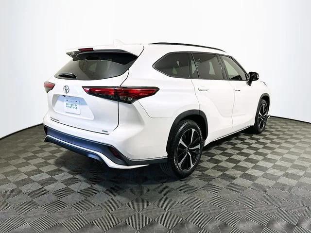 used 2021 Toyota Highlander car, priced at $28,513