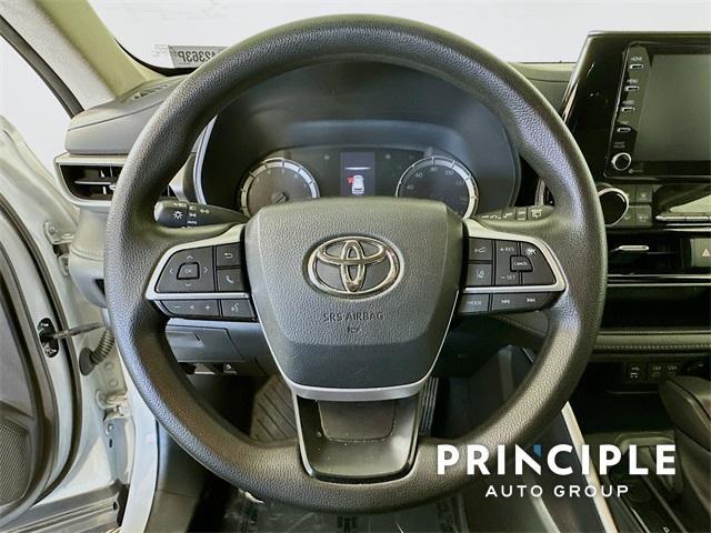 used 2022 Toyota Highlander car, priced at $28,872