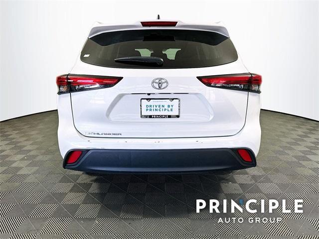 used 2022 Toyota Highlander car, priced at $28,872