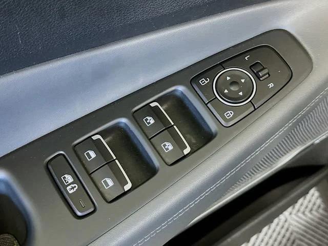 used 2023 Hyundai Santa Fe car, priced at $21,168