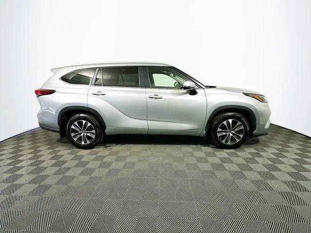 used 2023 Toyota Highlander car, priced at $36,755
