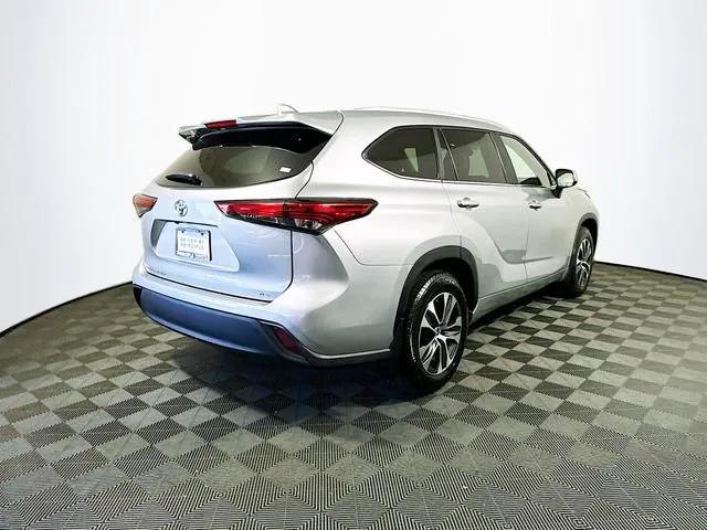 used 2023 Toyota Highlander car, priced at $36,755