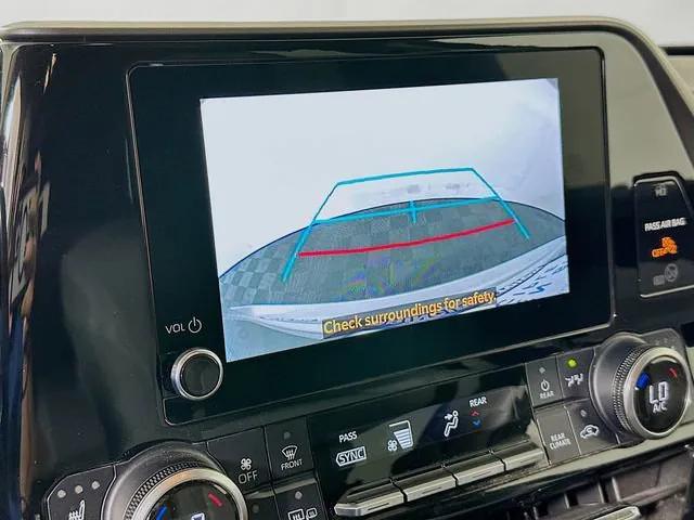 used 2023 Toyota Highlander car, priced at $36,755