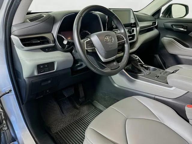 used 2023 Toyota Highlander car, priced at $36,755