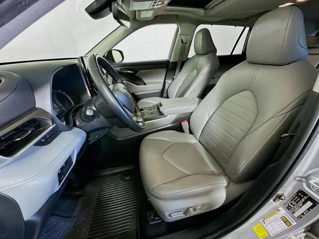 used 2023 Toyota Highlander car, priced at $36,755