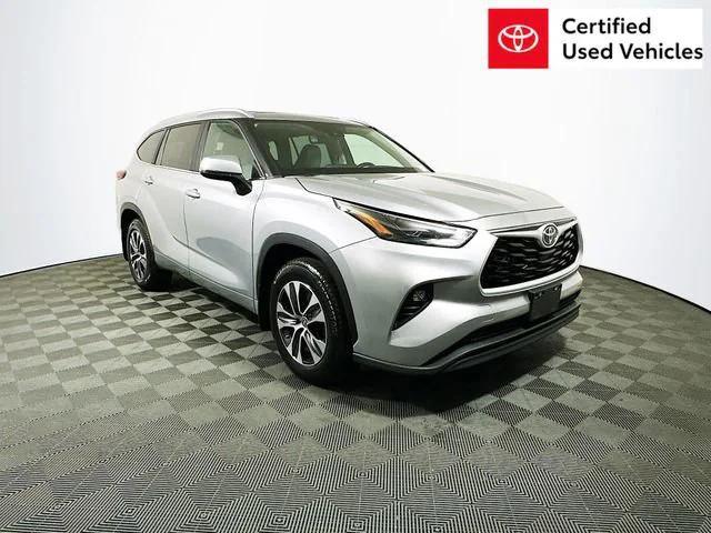 used 2023 Toyota Highlander car, priced at $36,755