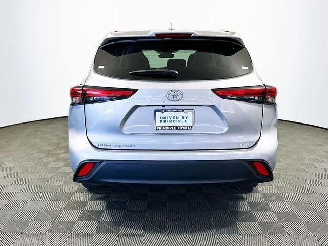 used 2023 Toyota Highlander car, priced at $36,755
