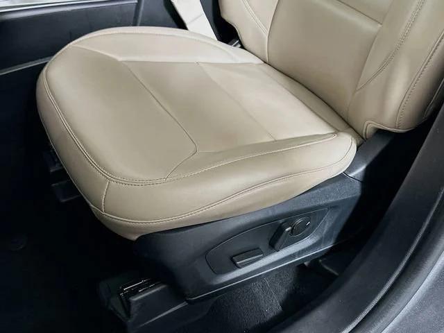 used 2023 Ford Explorer car, priced at $27,498