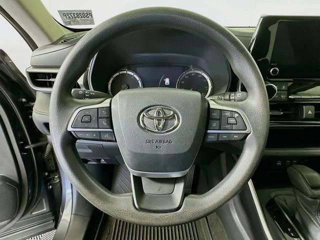 used 2023 Toyota Highlander car, priced at $34,749