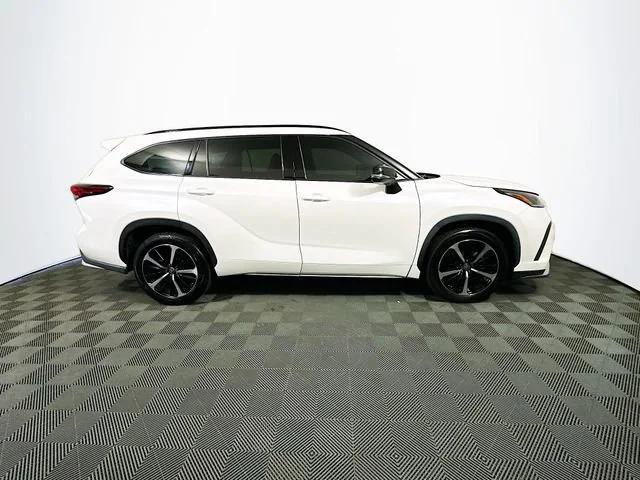 used 2021 Toyota Highlander car, priced at $33,856