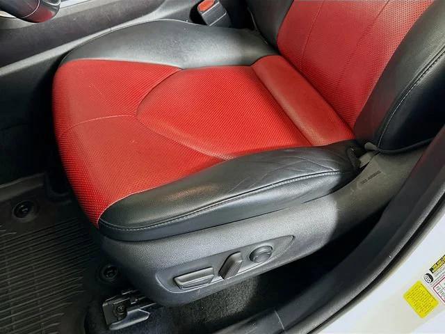 used 2021 Toyota Highlander car, priced at $33,856