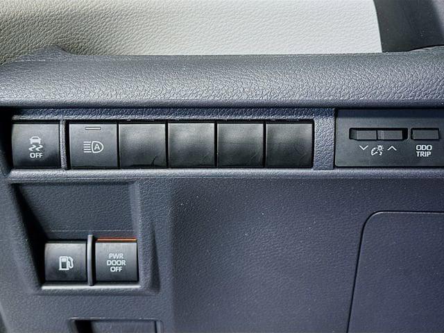 used 2023 Toyota Sienna car, priced at $36,498