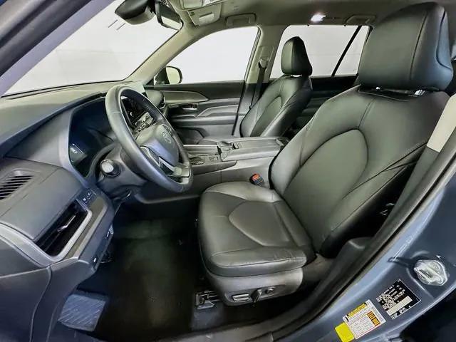 used 2025 Toyota Grand Highlander car, priced at $45,991