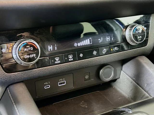 used 2024 Mitsubishi Outlander car, priced at $23,994