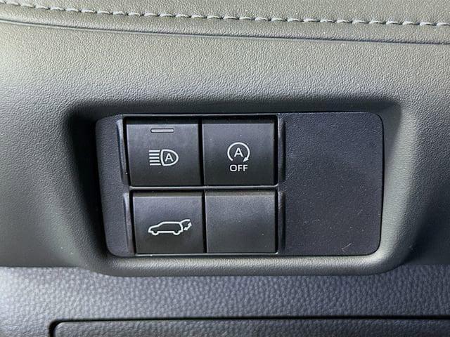 used 2023 Toyota Highlander car, priced at $37,958