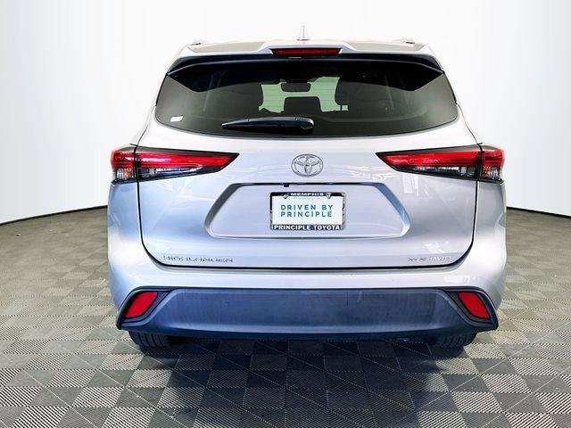used 2023 Toyota Highlander car, priced at $37,991