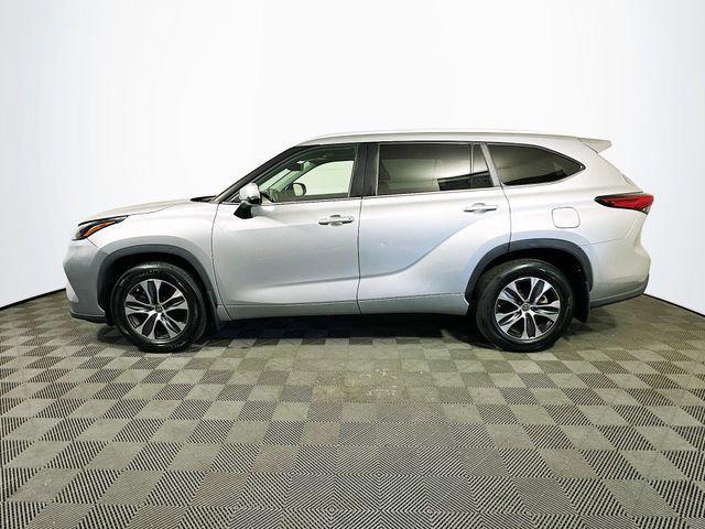 used 2023 Toyota Highlander car, priced at $37,991