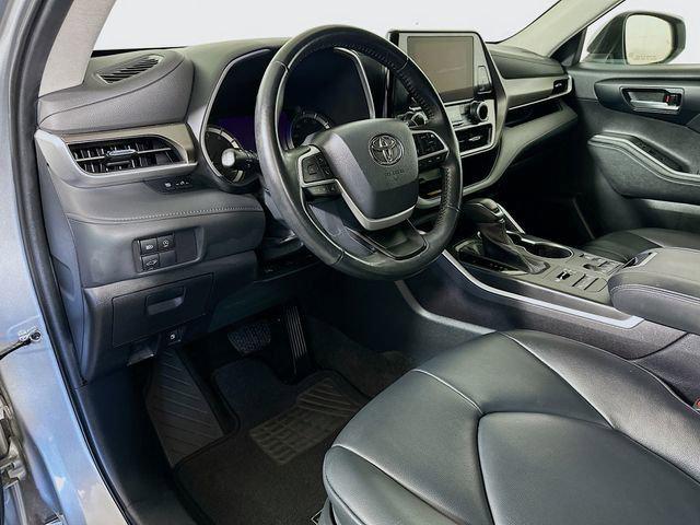 used 2023 Toyota Highlander car, priced at $37,991