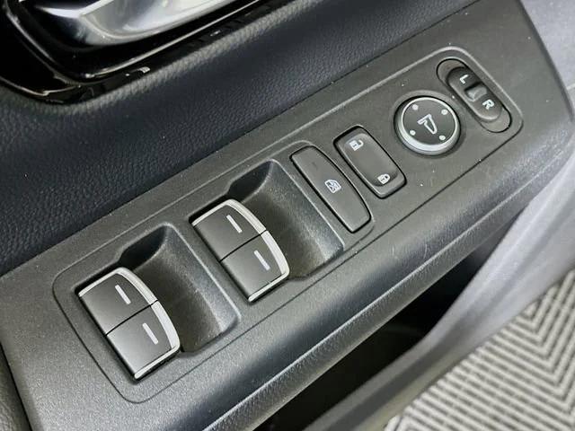 used 2025 Honda CR-V Hybrid car, priced at $36,777