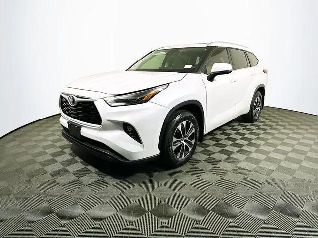 used 2023 Toyota Highlander car, priced at $35,346