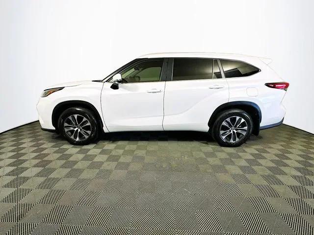 used 2023 Toyota Highlander car, priced at $35,346