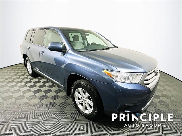 used 2013 Toyota Highlander car, priced at $19,999