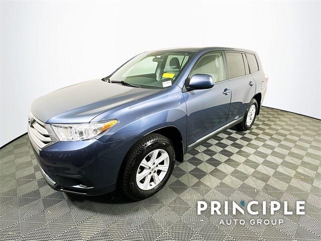 used 2013 Toyota Highlander car, priced at $19,999